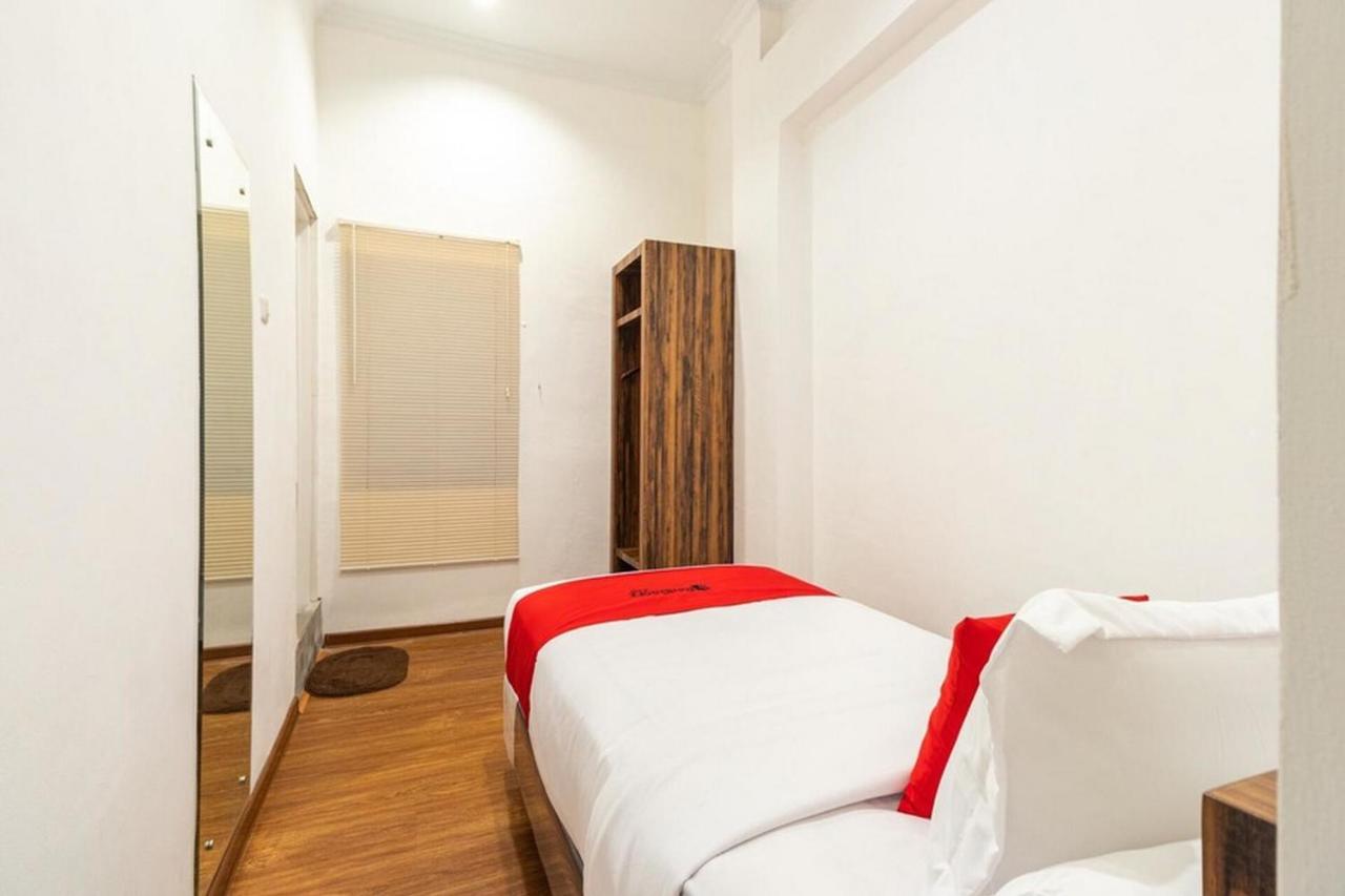 Reddoorz @ Binjai Hotel Exterior photo